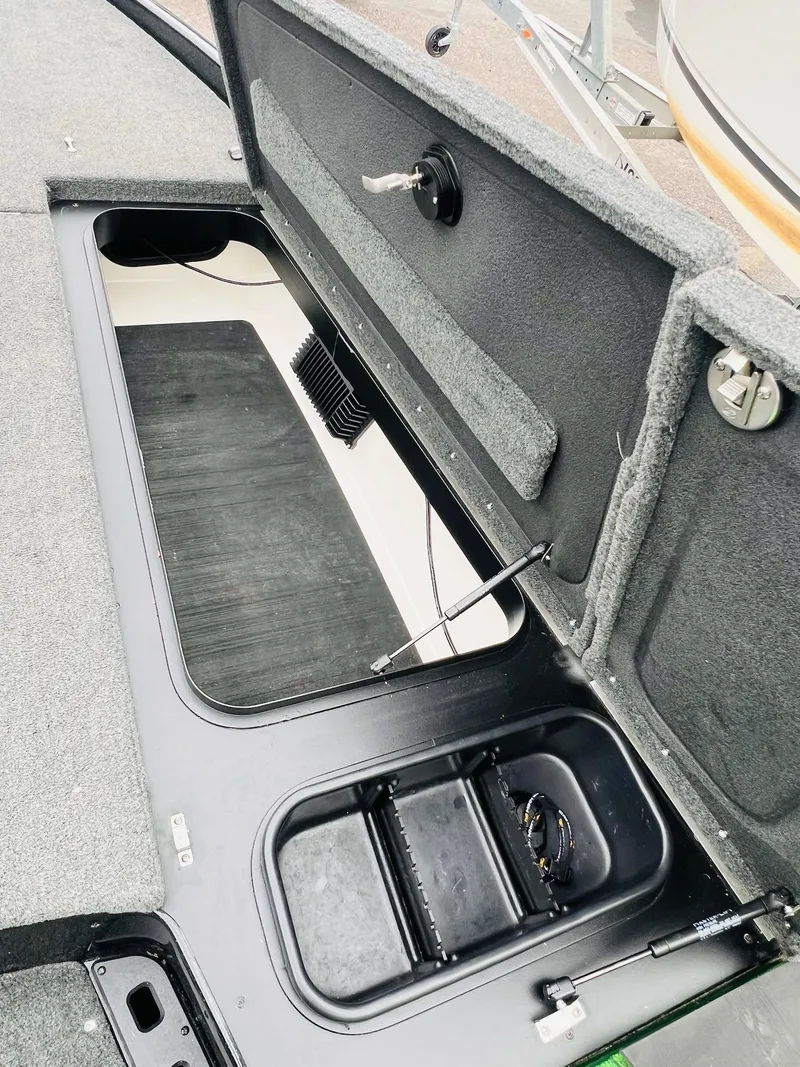 Slide: The Image of Skeeter ZXR20 2023 - 5