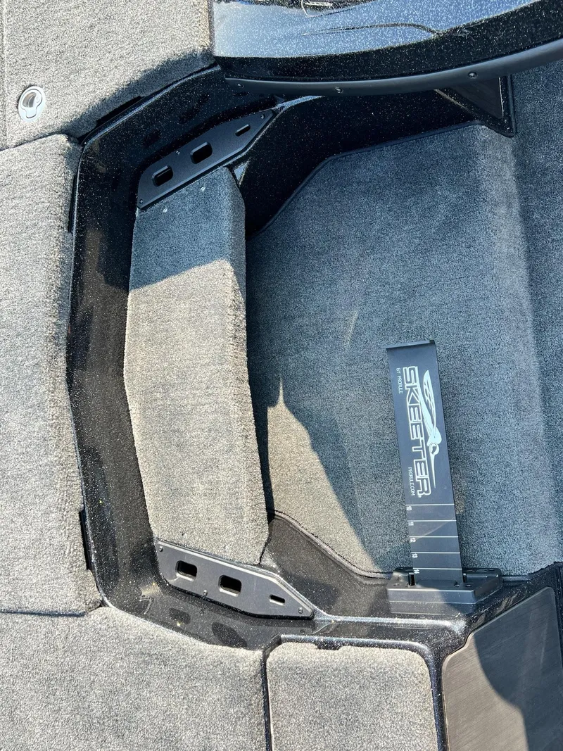 Slide: The Image of Skeeter ZXR 20 2024 - 10