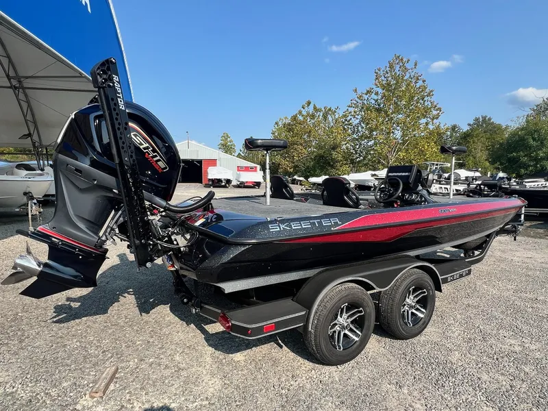 Slide: The Image of Skeeter ZXR 20 2024 - 12