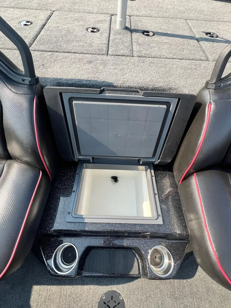 Slide: The Image of Skeeter ZXR 20 2024 - 17