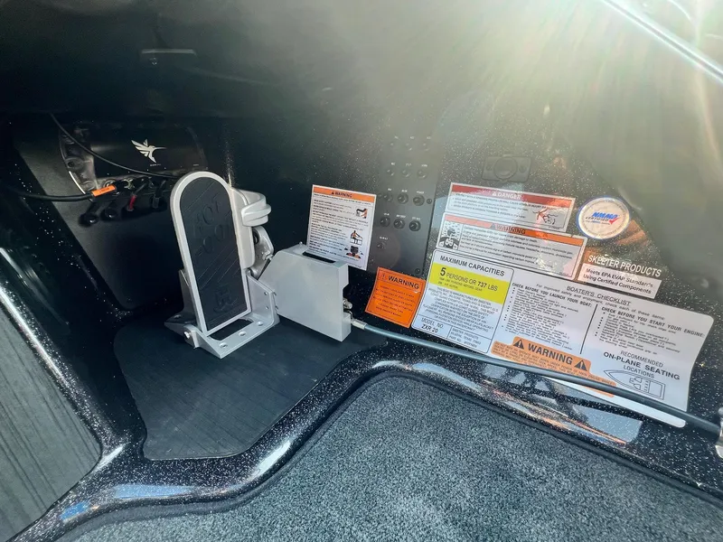 Slide: The Image of Skeeter ZXR 20 2024 - 31