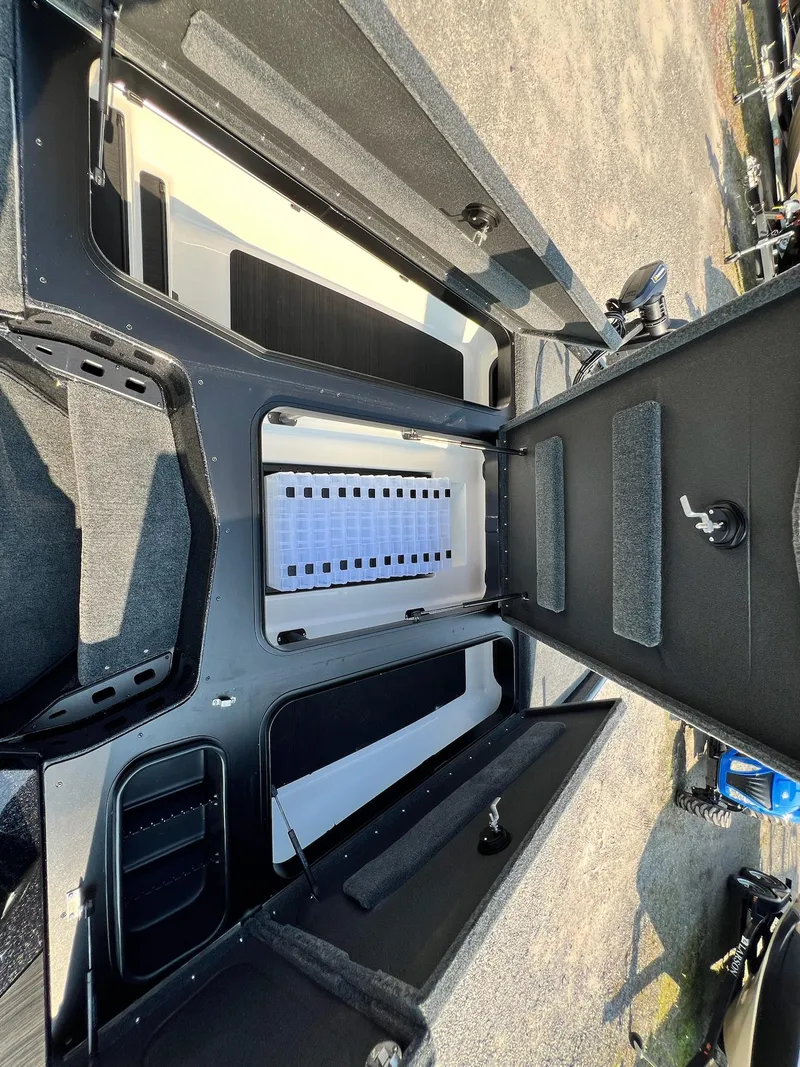 Slide: The Image of Skeeter ZXR 20 2024 - 38