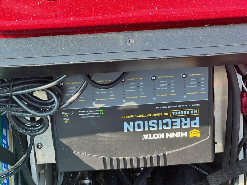 Slide: The Image of Skeeter ZXR 20 2024 - 4