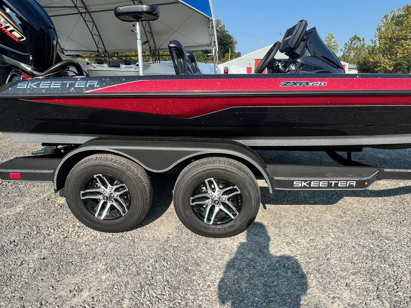 Slide: The Image of Skeeter ZXR 20 2024 - 42