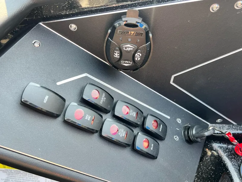 Slide: The Image of Skeeter ZXR 20 2024 - 46