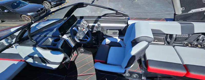 Slide: The Image of Malibu 26LSV 2025 - 7