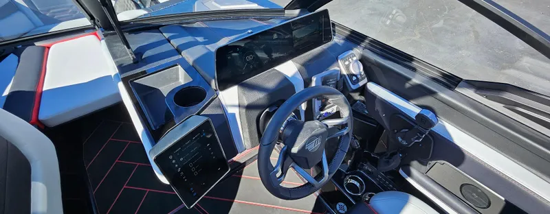 Slide: The Image of Malibu 26LSV 2025 - 9