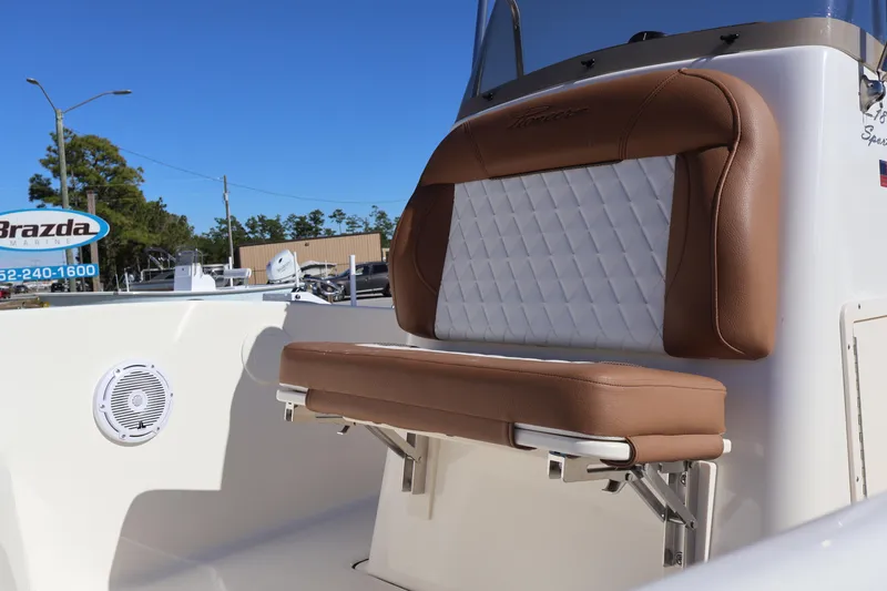 Slide: The Image of Pioneer 180 Sport Fish 2025 - 10