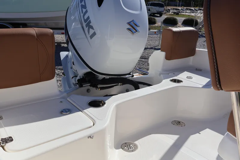 Slide: The Image of Pioneer 180 Sport Fish 2025 - 14