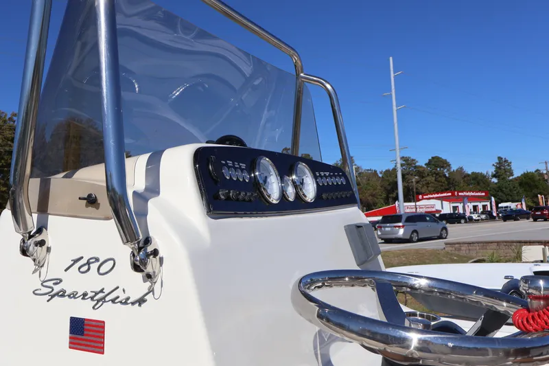 Slide: The Image of Pioneer 180 Sport Fish 2025 - 15