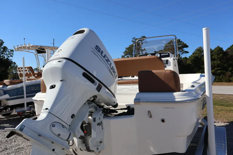 Slide: The Image of Pioneer 180 Sport Fish 2025 - 3