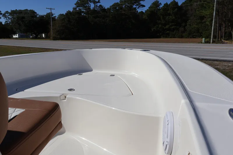 Slide: The Image of Pioneer 180 Sport Fish 2025 - 6