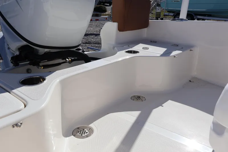 Slide: The Image of Pioneer 180 Sport Fish 2025 - 8