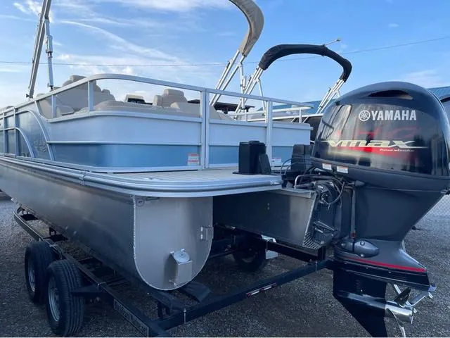 Slide: The Image of 2023 SunCatcher Select 22SS pontoon boat with Yamaha VMAX outboard motor on trailer. - 3