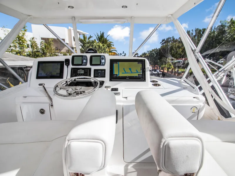Slide: The Image of Tiara 3900 Convertible 2008 - 85