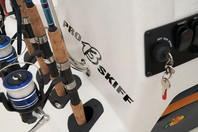 Slide: The Image of Mako Pro Skiff 13 CC 2025 - 30