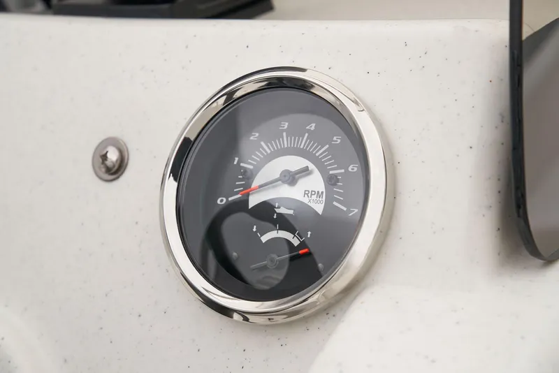 Slide: The Image of Mako Pro Skiff 17 CC 2025 - 36