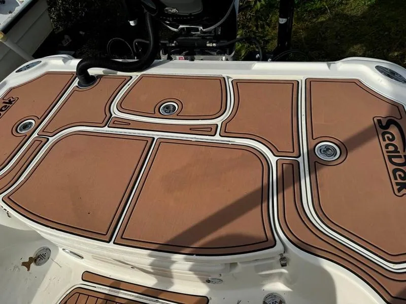 Slide: The Image of SeaVee 270Z 2016 boat deck with brown SeaDek padding. - 22