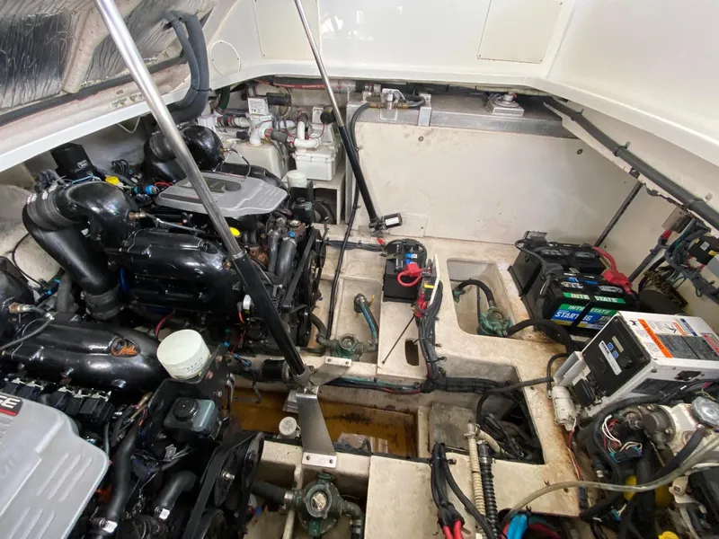 Slide: The Image of Sea Ray Sundancer 350 2013 - 14