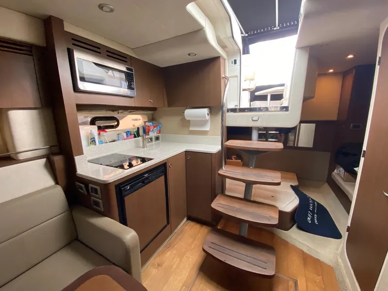 Slide: The Image of Sea Ray Sundancer 350 2013 - 18