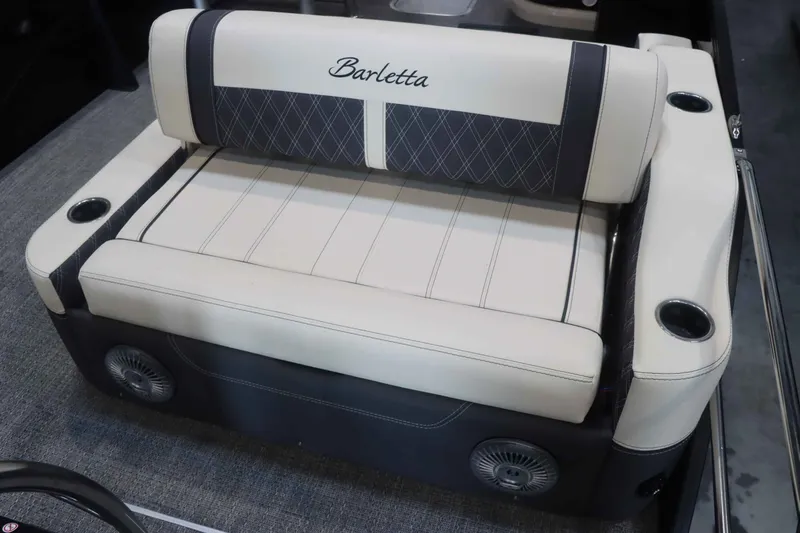 Slide: The Image of Barletta Lusso 25UE 2025 - 11