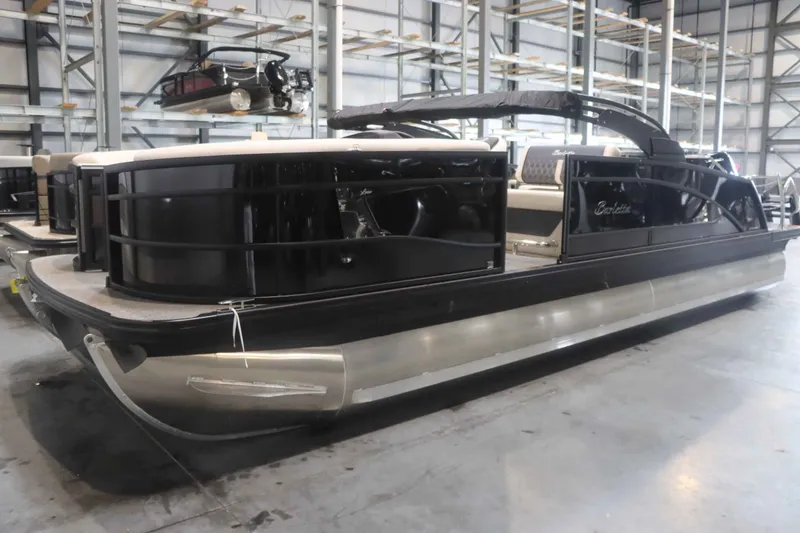 Slide: The Image of Barletta Lusso 25UE 2025 - 3