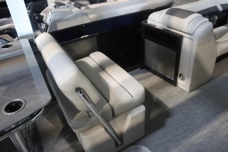 Slide: The Image of Barletta Cabrio 24UE 2025 - 12