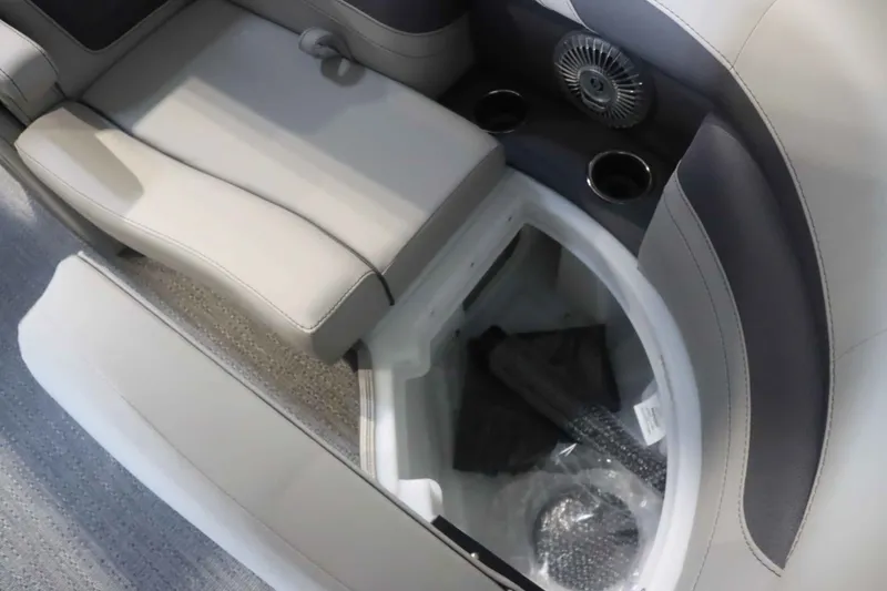 Slide: The Image of Barletta Cabrio 24UE 2025 - 16