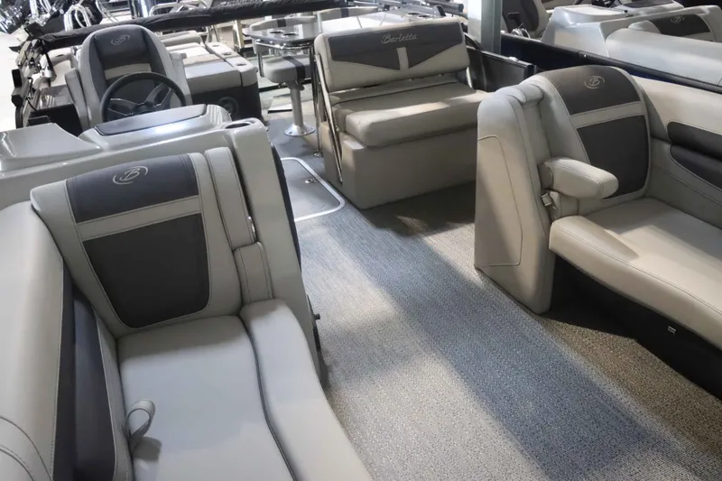 Slide: The Image of Barletta Cabrio 24UE 2025 - 17