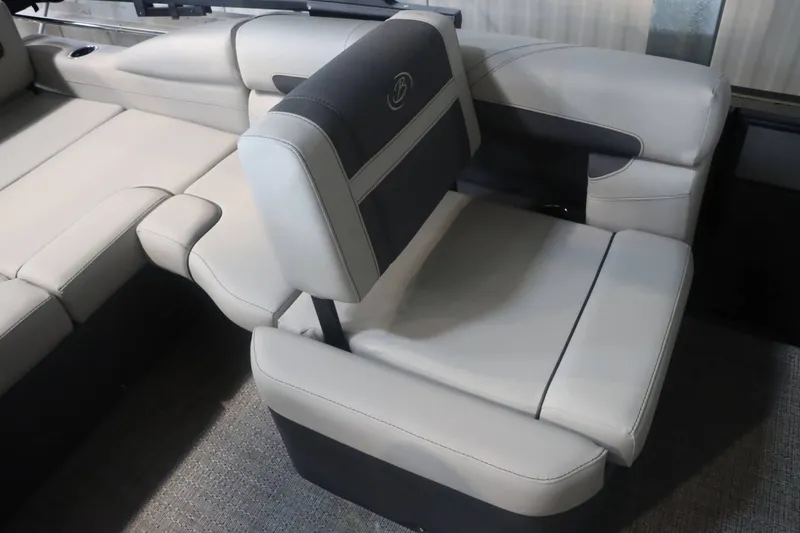 Slide: The Image of Barletta Cabrio 22U 2025 - 12