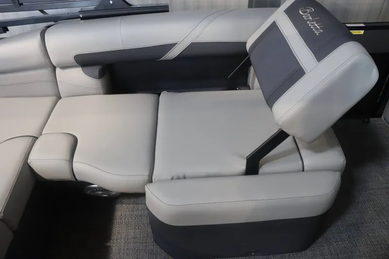 Slide: The Image of Barletta Cabrio 22U 2025 - 13