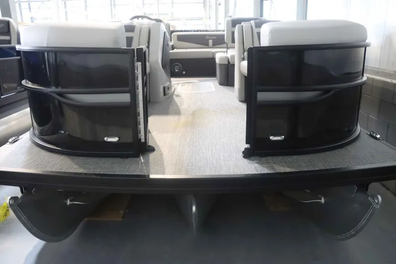 Slide: The Image of Barletta Cabrio 22U 2025 - 2