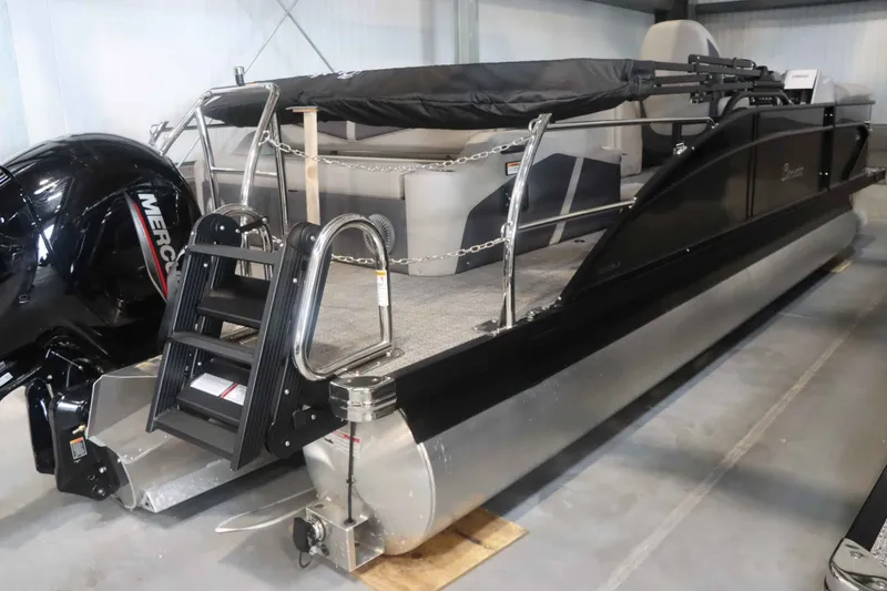 Slide: The Image of Barletta Cabrio 22U 2025 - 5