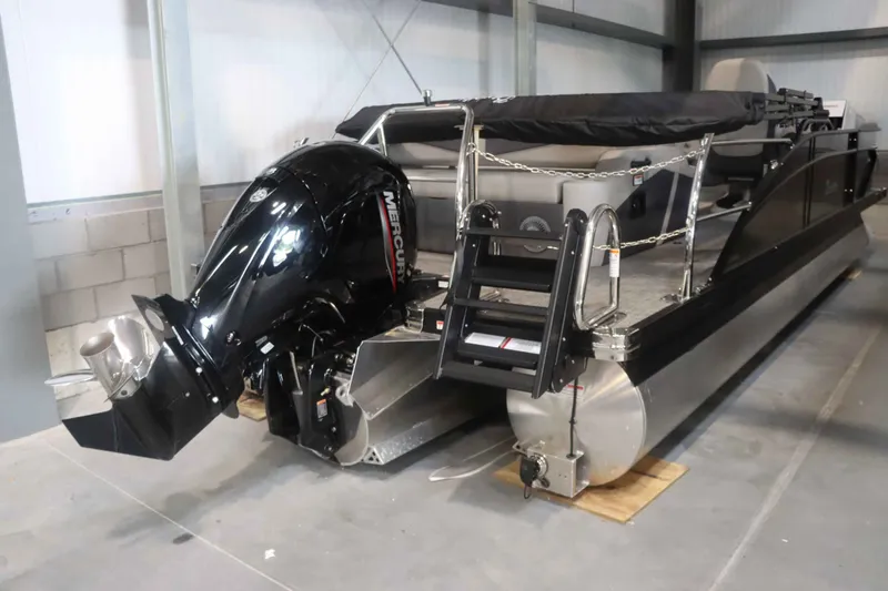 Slide: The Image of Barletta Cabrio 22U 2025 - 6