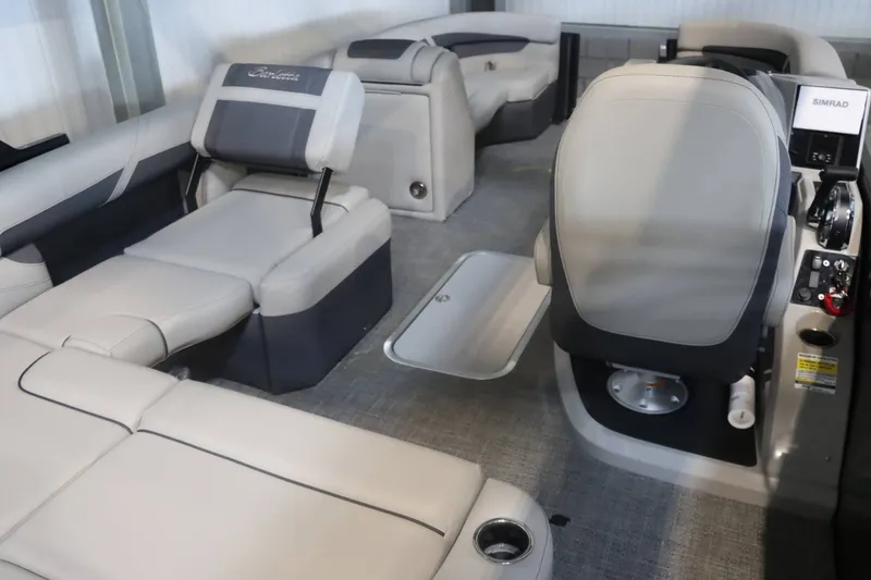 Slide: The Image of Barletta Cabrio 22U 2025 - 8