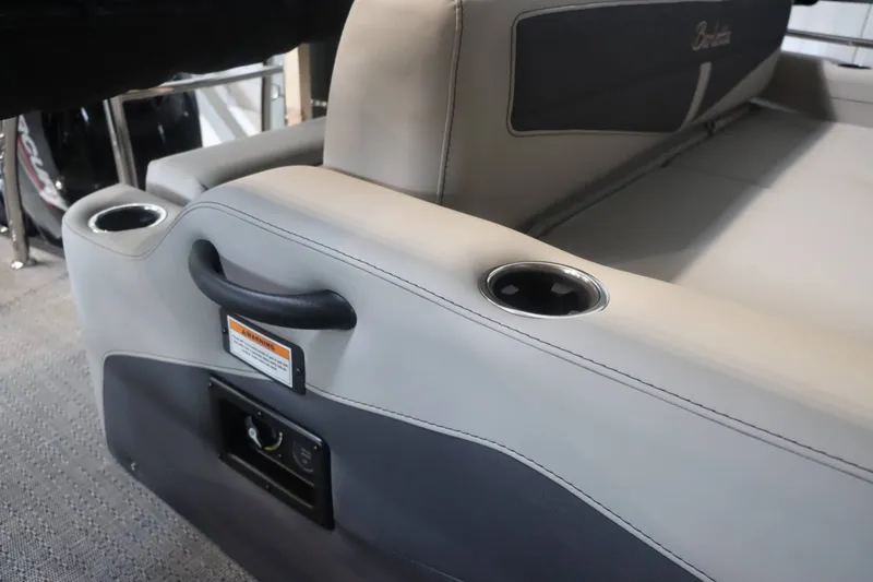 Slide: The Image of Barletta Cabrio 22U 2025 - 9