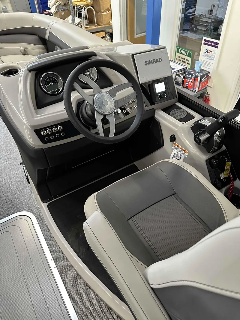 Slide: The Image of Barletta Cabrio 22QC 2025 - 13