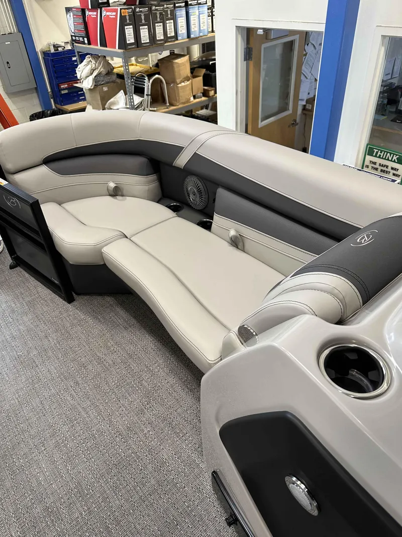 Slide: The Image of Barletta Cabrio 22QC 2025 - 14