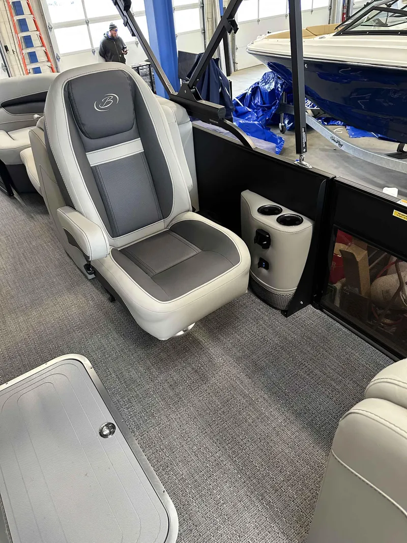 Slide: The Image of Barletta Cabrio 22QC 2025 - 16