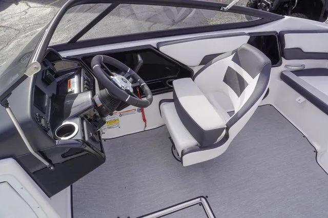 Slide: The Image of Yamaha SX195 2025 - 15