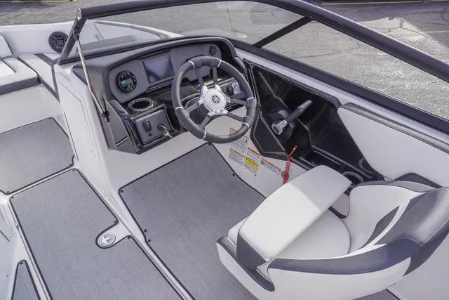 Slide: The Image of Yamaha SX195 2025 - 16