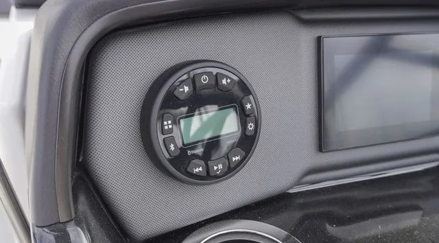 Slide: The Image of Yamaha SX195 2025 - 18