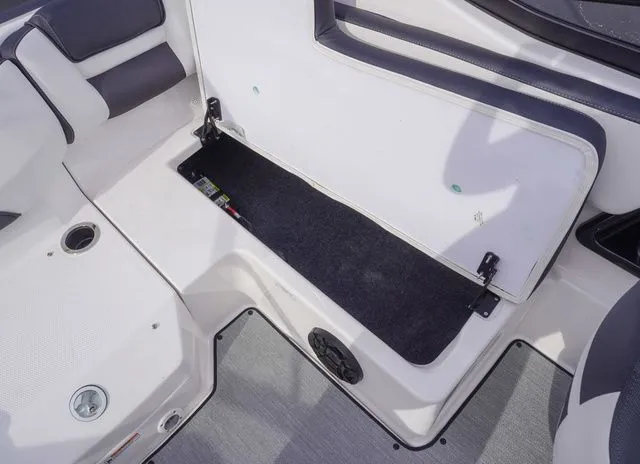 Slide: The Image of Yamaha SX195 2025 - 20