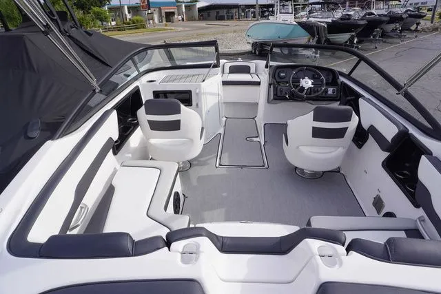 Slide: The Image of Yamaha SX195 2025 - 4