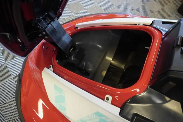 Slide: The Image of Yamaha VX Limited 2025 - 9