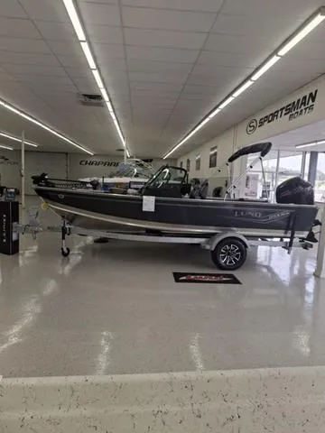 The Image of Lund 1875 Alaskan Sport 2025 - 1