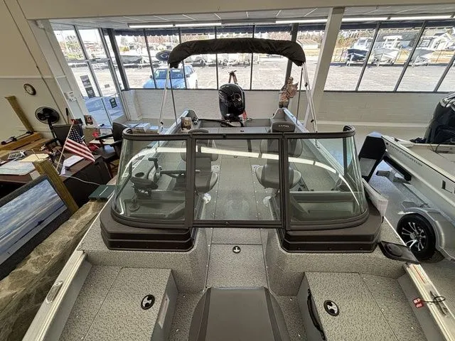 Slide: The Image of Lund 1875 Alaskan Sport 2025 - 16