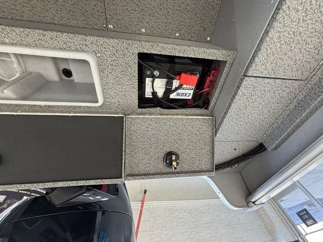 Slide: The Image of Lund 1875 Alaskan Sport 2025 - 32