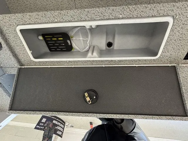 Slide: The Image of Lund 1875 Alaskan Sport 2025 - 33