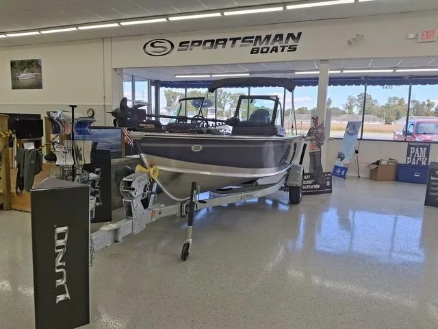 Slide: The Image of Lund 1875 Alaskan Sport 2025 - 7